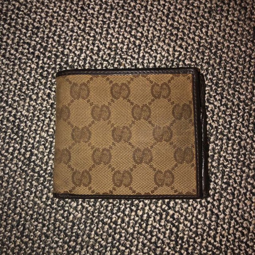 Gucci bi-fold wallet